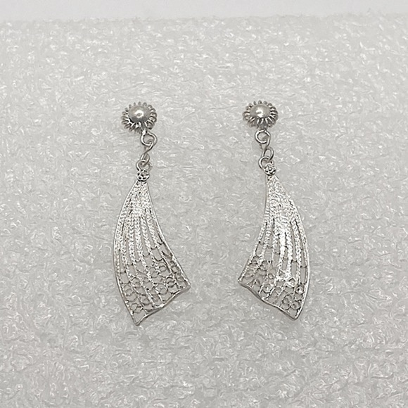 Vtg Sterling Silver Cannetille Filigree Wavy Fan Dangle Stud Earrings 1.9” - Picture 3 of 8